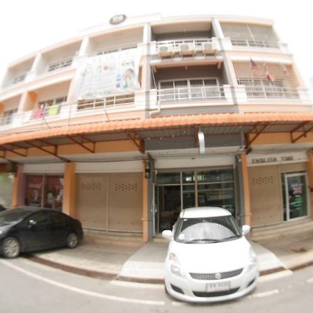 Fun Dee Hostel Ayutthaya Buitenkant foto