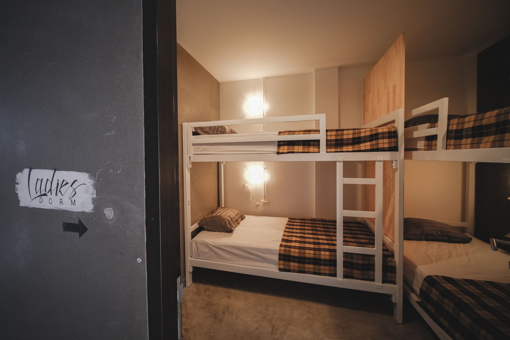 Fun Dee Hostel Ayutthaya Buitenkant foto